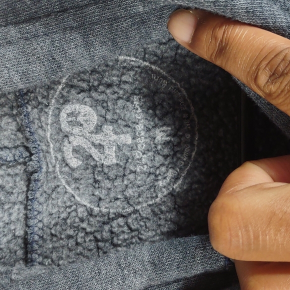 24 Peach farm animal stack pile graphic hoodie - Picture 6 of 16